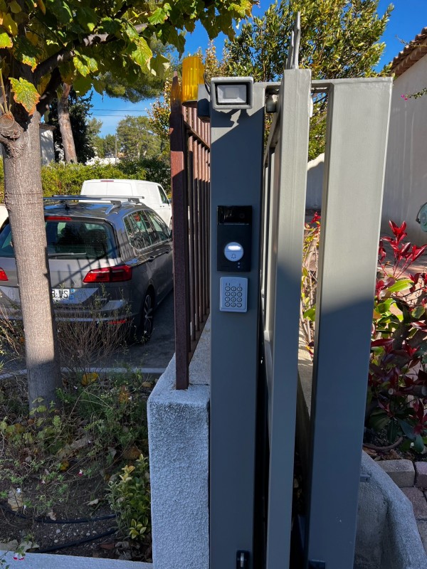 Installation de système de visiophonie connecté avec ouverture à distance à Marseille