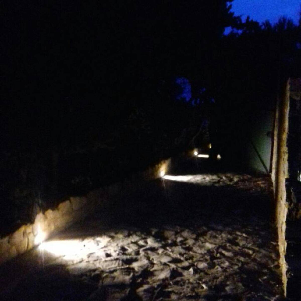 Installation d’un éclairage de passage et chemin extérieur pour une villa à Cassis (13)